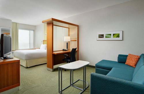 Moosic Hotel | SpringHill Scranton | King w/Sofa | Arena Events + University Visits