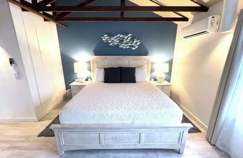 Rehoboth Beach Hotel | Starfish Room — Coastal Luxury & Romantic Comfort at Mar Bella