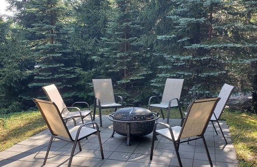Eidelweiss Village House | Steps Away from the Beach in the Mount Washington Valley