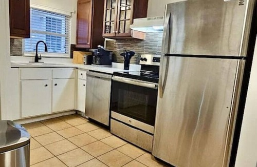 Home Park House | Steps to Midtown Fun - Sleeps 9