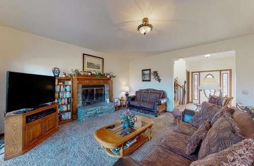 Eureka Springs House | Stone Decks Lodge