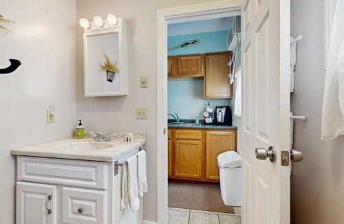 Rockwood House | Studio with shared dock & amazing view of Moosehead Lake & Mt Kineo