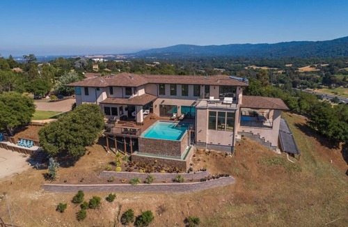 Woodside Villa | Stunning California Resort + Infinity Pool