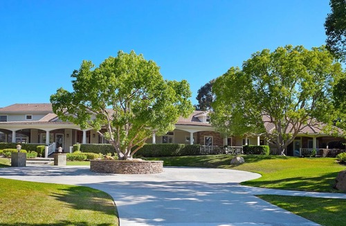 Encinitas House | Stunning Encinitas Estate w/ Large Entertainment Backyard