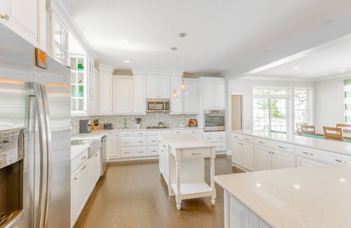 Dodds Addition House | Stunning Spacious Rehoboth Beach House Walk to Dewey or Rehoboth 6BR