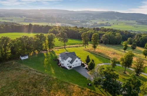 York House | Stunning Views, Sleeps 20, Horses, Hot Tub, 7 bedrooms