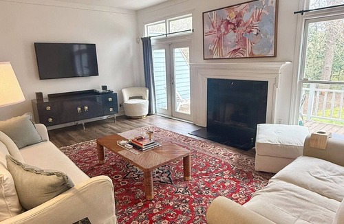 East Side House | Stylish 2-Suite Home in Virginia Highland - Perfect for Work Travel