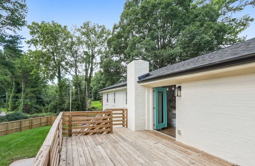 Candler-McAfee House | Stylish 4 bedroom house with infoor fireplace