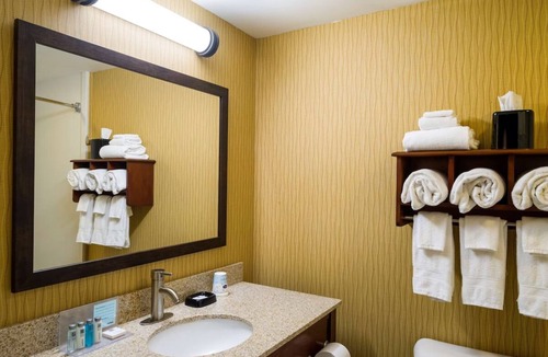 Selinsgrove Hotel | Stylish Comfort Close to Selinsgrove Shopping & Sights- Free Parking