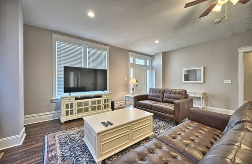 Harrisburg Apartment | Suites on Seneca - Lovely 2 Bed/1 Bath Apartment