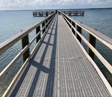 Navarre Beach Apartment | Sunset Harbor Palms 1-205, pool, fishing pier 2 guests