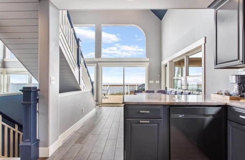 Miami Park House | Sunset Haven | Hot Tub | Beach Access | Near Town