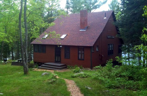 Hanover Cottage | “Sunset Lodge” a traditional Maine lakefront lodge with Guest House