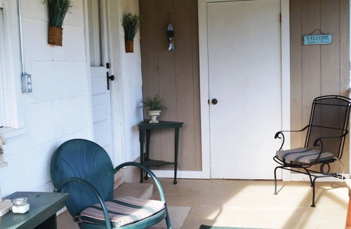 Gamaliel Cottage | Take It Easy Resort - Cottage #4, Norfork Lake Cabin w/Dock Slip, Walk to Water