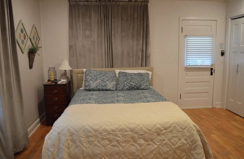 Gamaliel Resort | Take It Easy Resort - Cottage #3, Norfork Lake w/Dock Slip, Walk to Water
