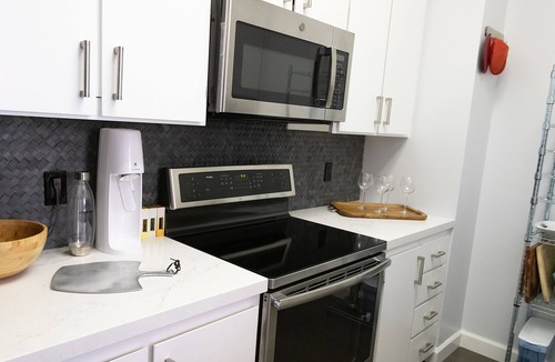 North Beach Condo | Telegraph Hill Dog friendly condo with lovely wraparound garden