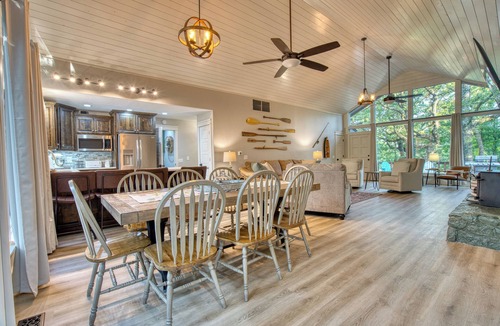 Cookson House | Tenkiller Lake Private Pickleball Court Sleeps 20 Shuffleboard Pool Table 13Beds