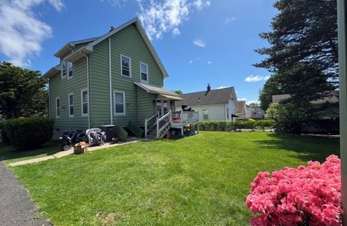 Nutley House | Terrific 3-bedroom house with AC 5 mins away from World Cup Stadium and mall