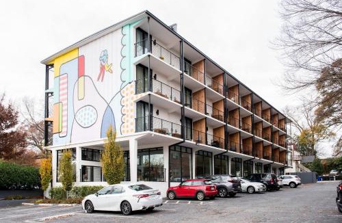 Virginia Highland Apartment | ~ The Billie ~ Cozy | Rooftop | Ponce City Market