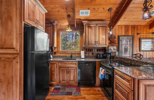 Branson Theater District Cabin | The Cabin at Rock Canyon + Free Tickets + Year-Round Hot Tub