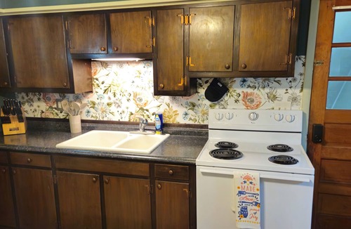 Fairview-Ferndale Apartment | The Coal Breaker at The Ferndale Inn. 1225 W Fern St Coaltownship Pa 17866.