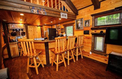 Murfreesboro House | The Codex - Parker Creek Bend Cabins