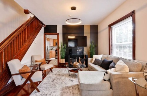 Bethlehem House | The Downtown Hound: An unrivaled haven of comfort & luxury in heart of Bethlehem