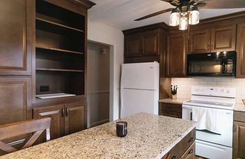 Bonneauville House | The Gathering Place at Gettysburg. Spacious 4 Bdrm Retreat with deck and grill.