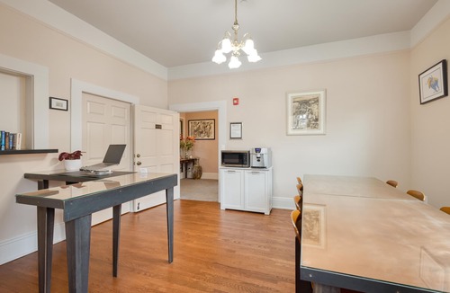 Western Addition Hotel | The Grove Inn