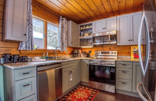 Rangeley House | The Haven on Hunter Cove - Charming and comfortable log home on Rangeley Lake