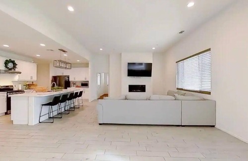 Lancaster House | The Lancaster Gem!