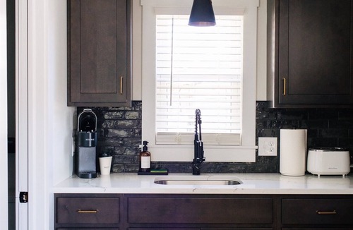 Chambersburg Cottage | The Mane & Co - No. 8