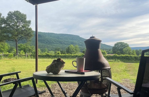 Dardanelle House | The May House, 2-bedroom Dardanelle country home with a gorgeous view