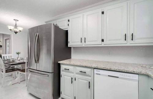 Fort Smith House | The Nest-Cozy 4BR in the heart of town w/fire pit
