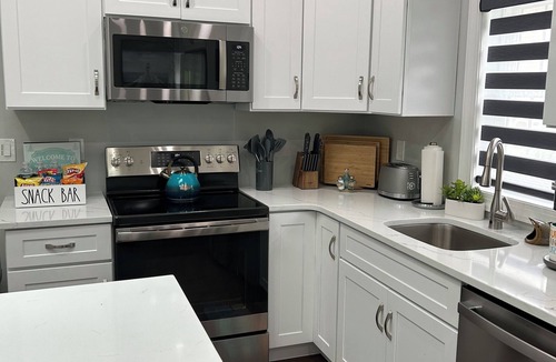 Crown Heights Cottage | The Secret Cottage-A Stylish Retreat in Prime Location!