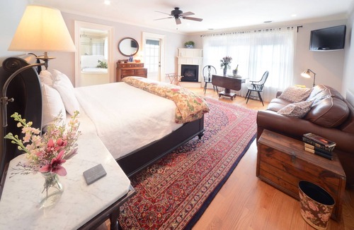 Saratoga Springs Bed & Breakfast | The Springwater B&B