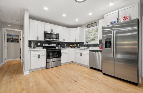 East Point House | The Suburban Sanctuary: Where Comfort Meets Convenience