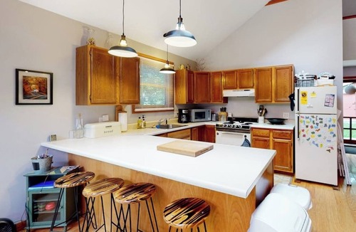 Weeks Mills House | The Three Cornered Pond Retreat | House in Augusta with kayaks & dock access