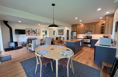 Jefferson House | The Willows/Damariscotta Lake