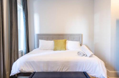 Gayborhood Apartment | Thena Hotel - Huge Studio - Midtown