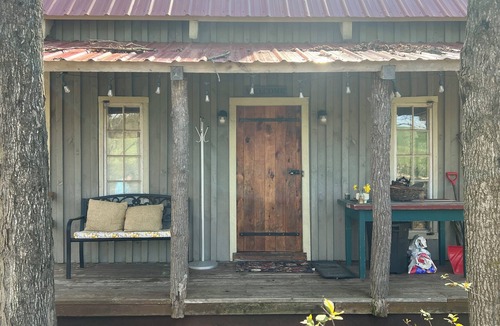 Candor Cabin | Tiny Timber frame 1-bedroom cabin in Candor with AC/Heat, Outdoor fire and tub.