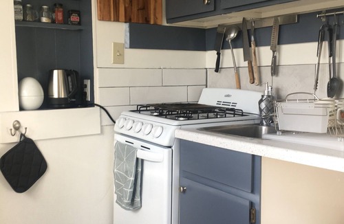 Point Richmond Apartment | Top Floor Studio with great views overlooking the San Francisco Bay