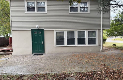 West Orange Apartment | Tranquil 1-bedroom apartment nestled in the cozy corner of West Orange