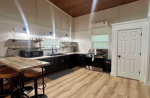 Gentry Cabin | Tranquil Wooded Cabin Retreat with Hot Tub & Fire Pit