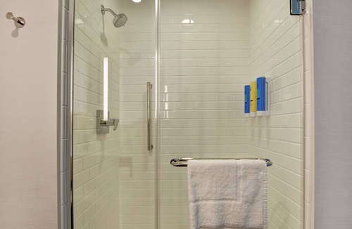 Mechanicstown Hotel | Tru by Hilton Middletown