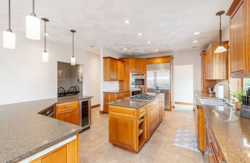 Owego House | Unforgettable Private Views! Luxury Estate Sleeps 22 - Heated Pool and Spa!