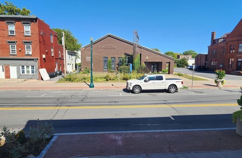 Seward Place Apartment | Unit 5 The most peaceful and quite area of Schenectady downtown