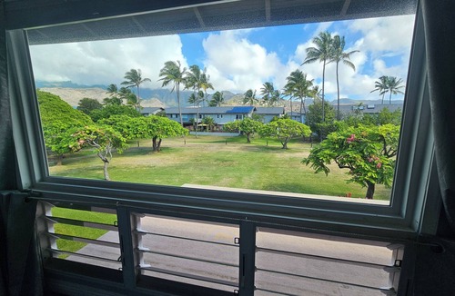 Portlock House | Updated 3-bedroom townhouse condo in quiet Hawaii Kai community east Honolulu.