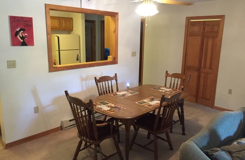 North Conway Condo | Updated Spacious Condo in the heart of North Conway with in room AC units