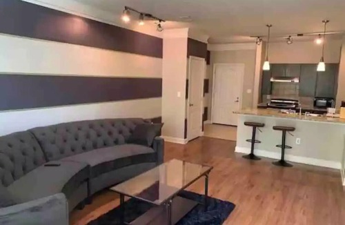 Westside House | Upscale apt. in Central downtown location